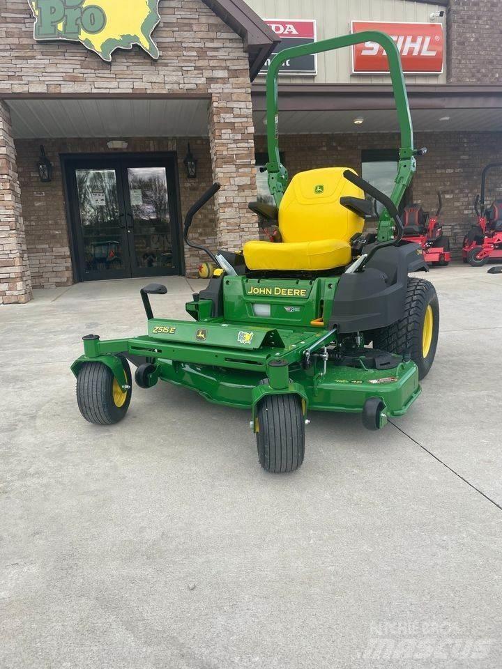 John Deere Z515E Spakstyrte gressklippere