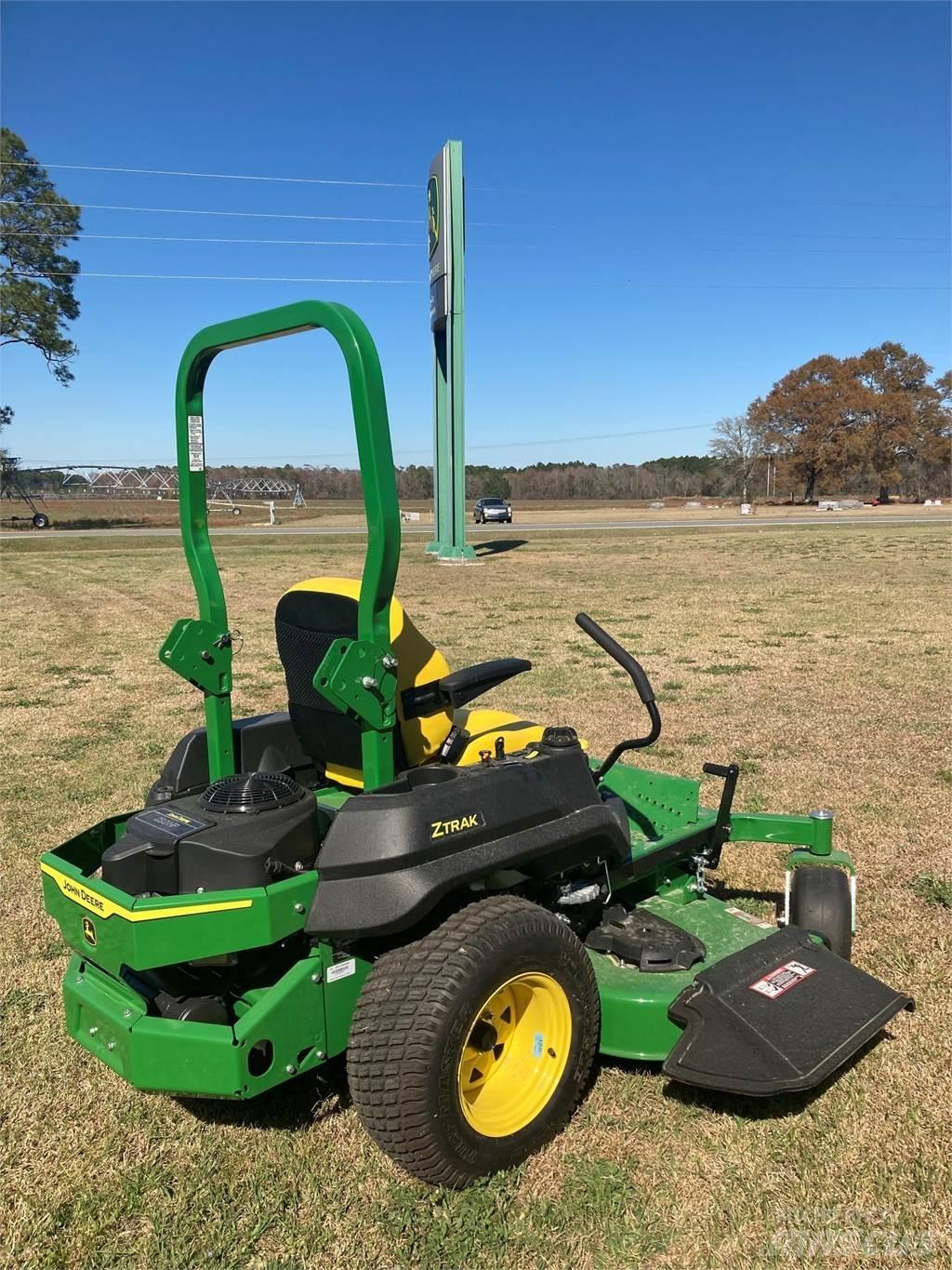 John Deere Z720E Spakstyrte gressklippere