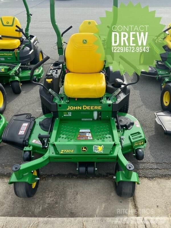 John Deere Z720E Spakstyrte gressklippere