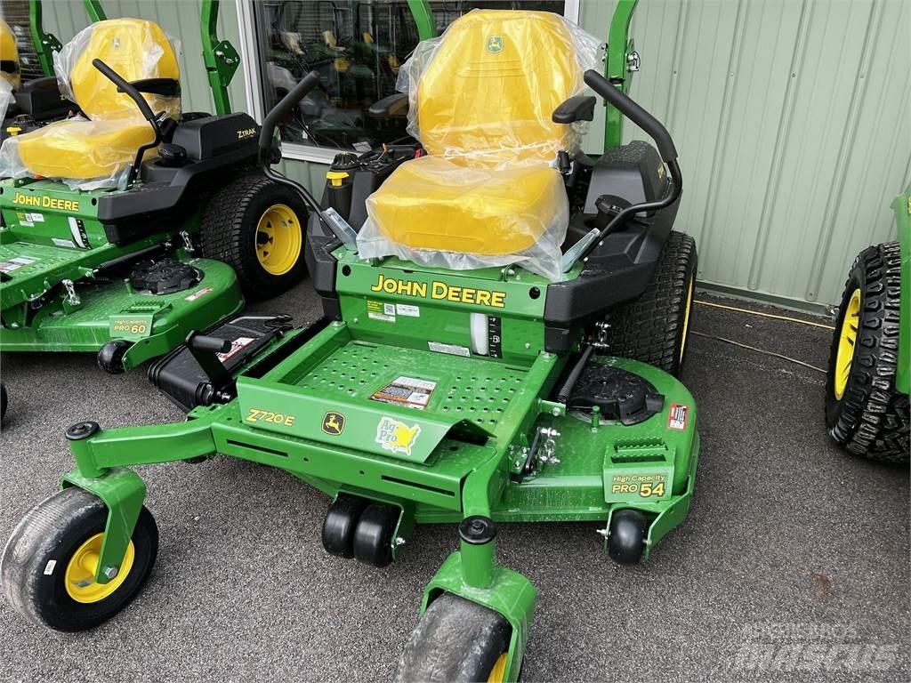 John Deere Z720E Spakstyrte gressklippere