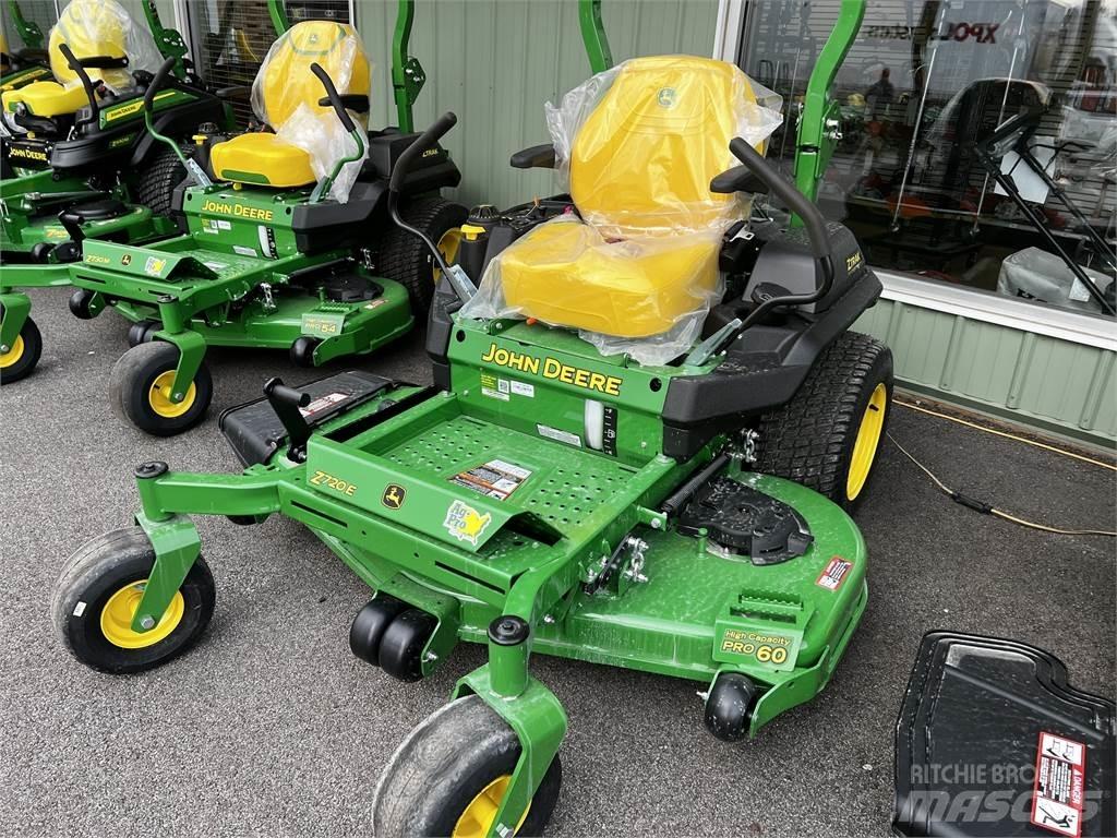 John Deere Z720E Spakstyrte gressklippere