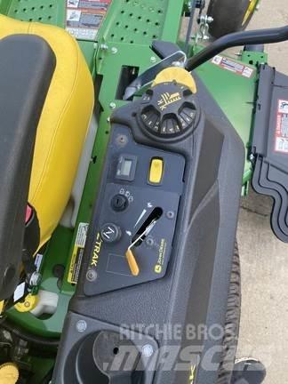 John Deere Z720E Spakstyrte gressklippere