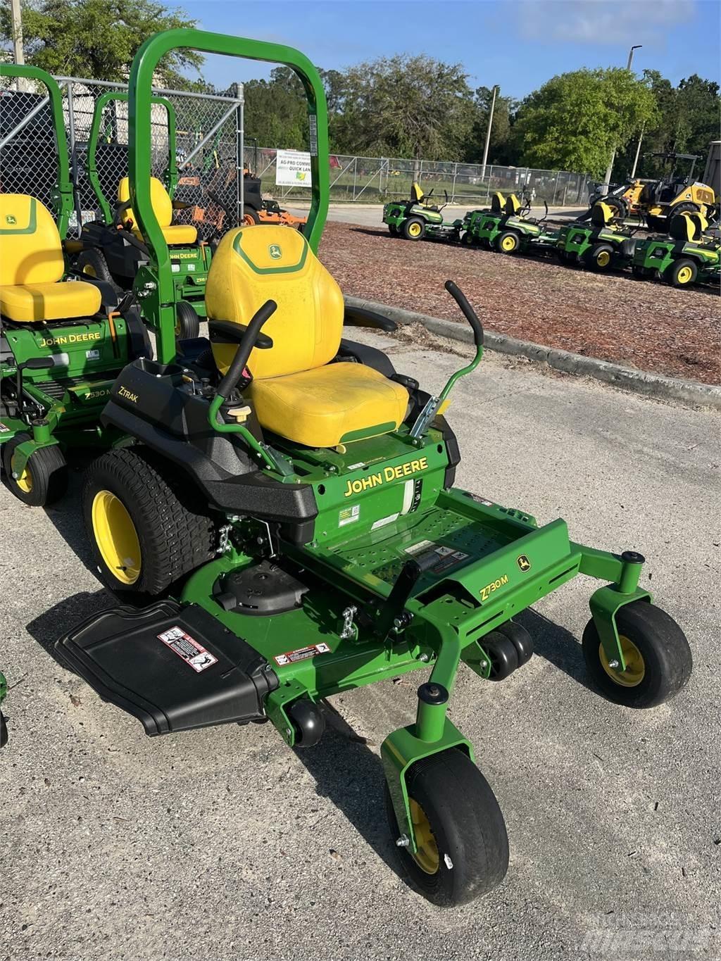 John Deere Z730 Spakstyrte gressklippere