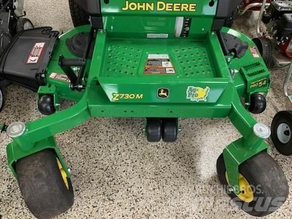 John Deere Z730M Spakstyrte gressklippere