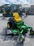 John Deere Z735E Spakstyrte gressklippere