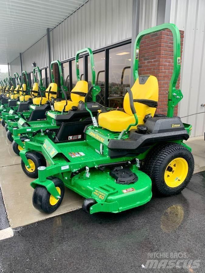 John Deere Z735M Spakstyrte gressklippere