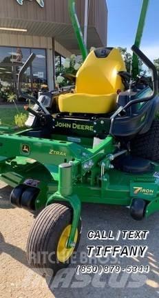 John Deere Z920M Spakstyrte gressklippere