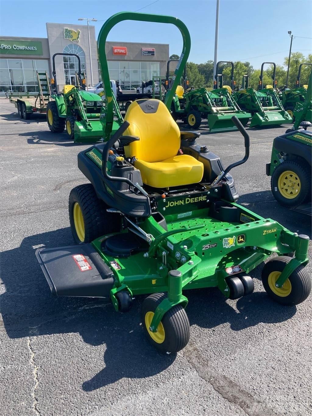 John Deere Z920M Spakstyrte gressklippere