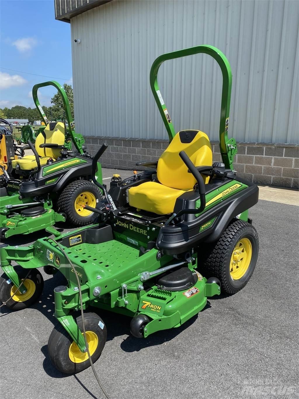 John Deere Z920M Spakstyrte gressklippere