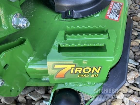 John Deere Z920M Spakstyrte gressklippere