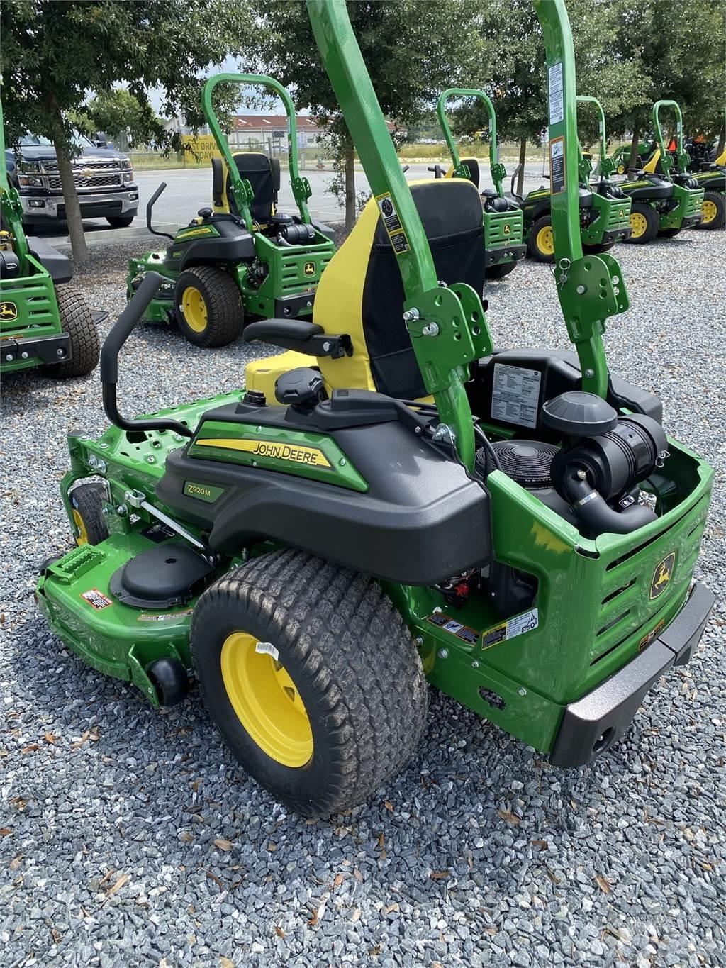 John Deere Z920M Spakstyrte gressklippere