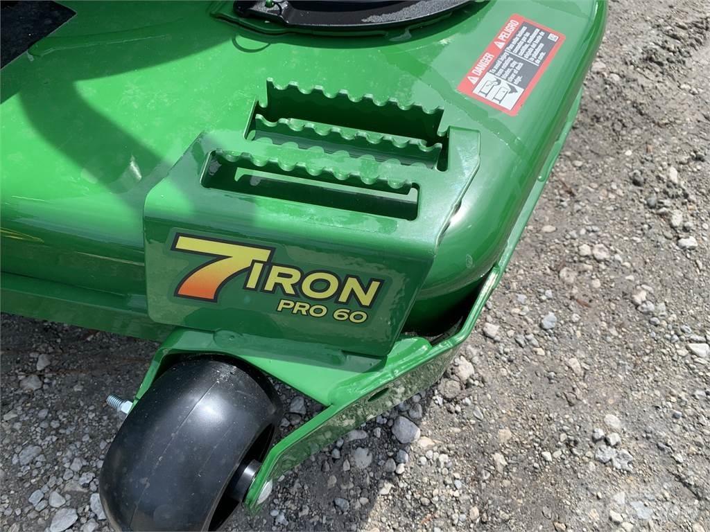 John Deere Z930M Spakstyrte gressklippere