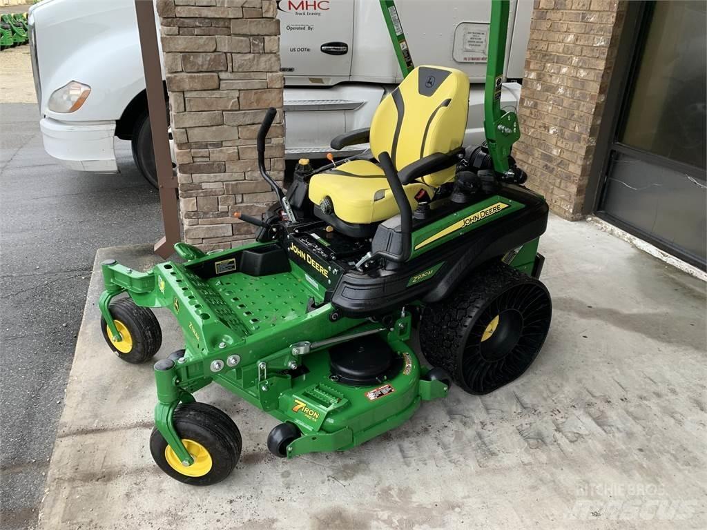 John Deere Z930M Spakstyrte gressklippere