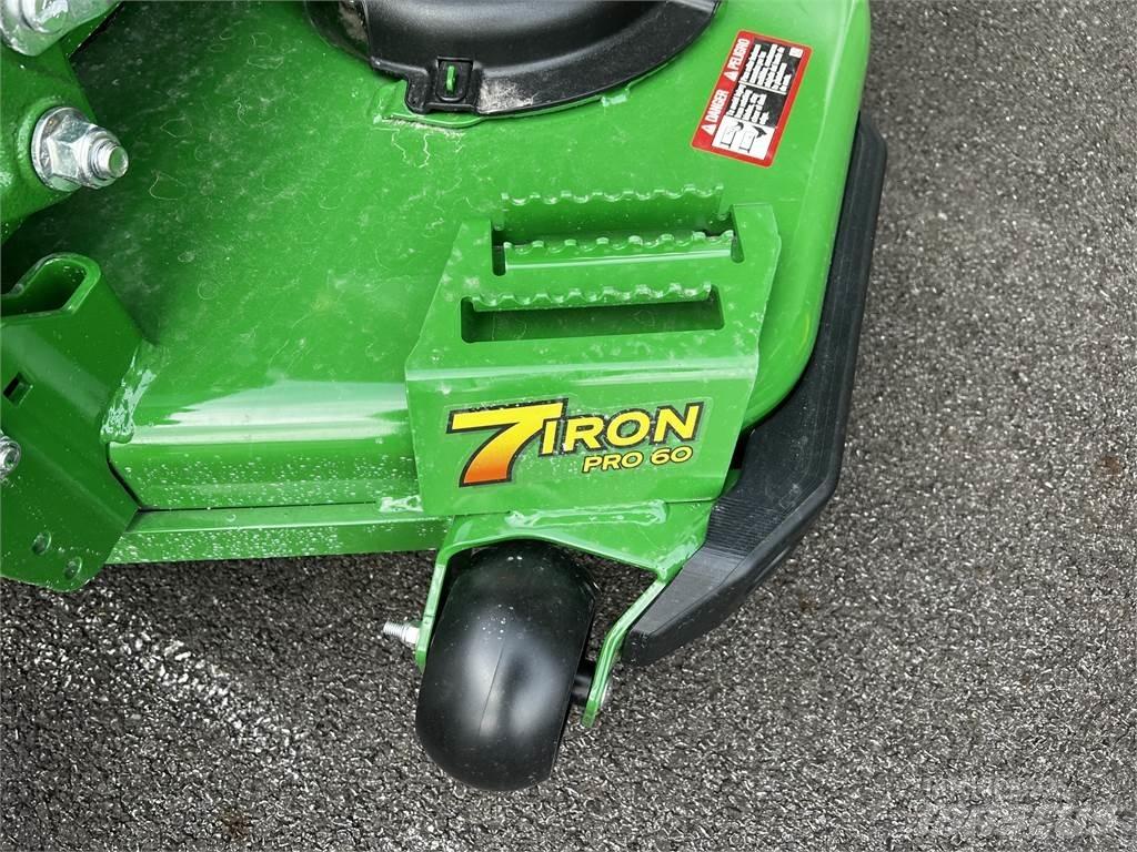 John Deere Z930M Spakstyrte gressklippere