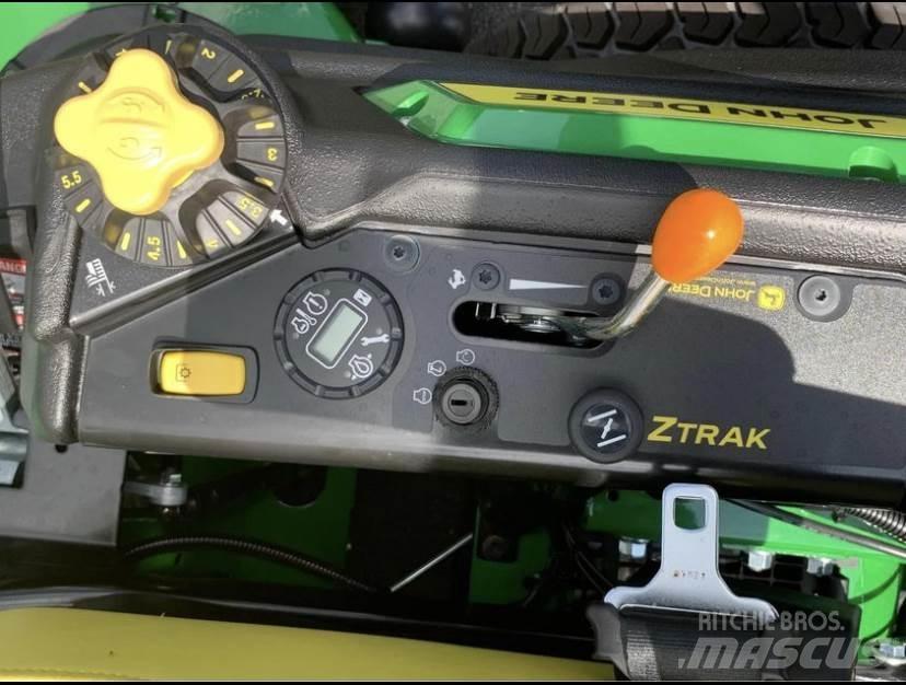 John Deere Z930M Spakstyrte gressklippere