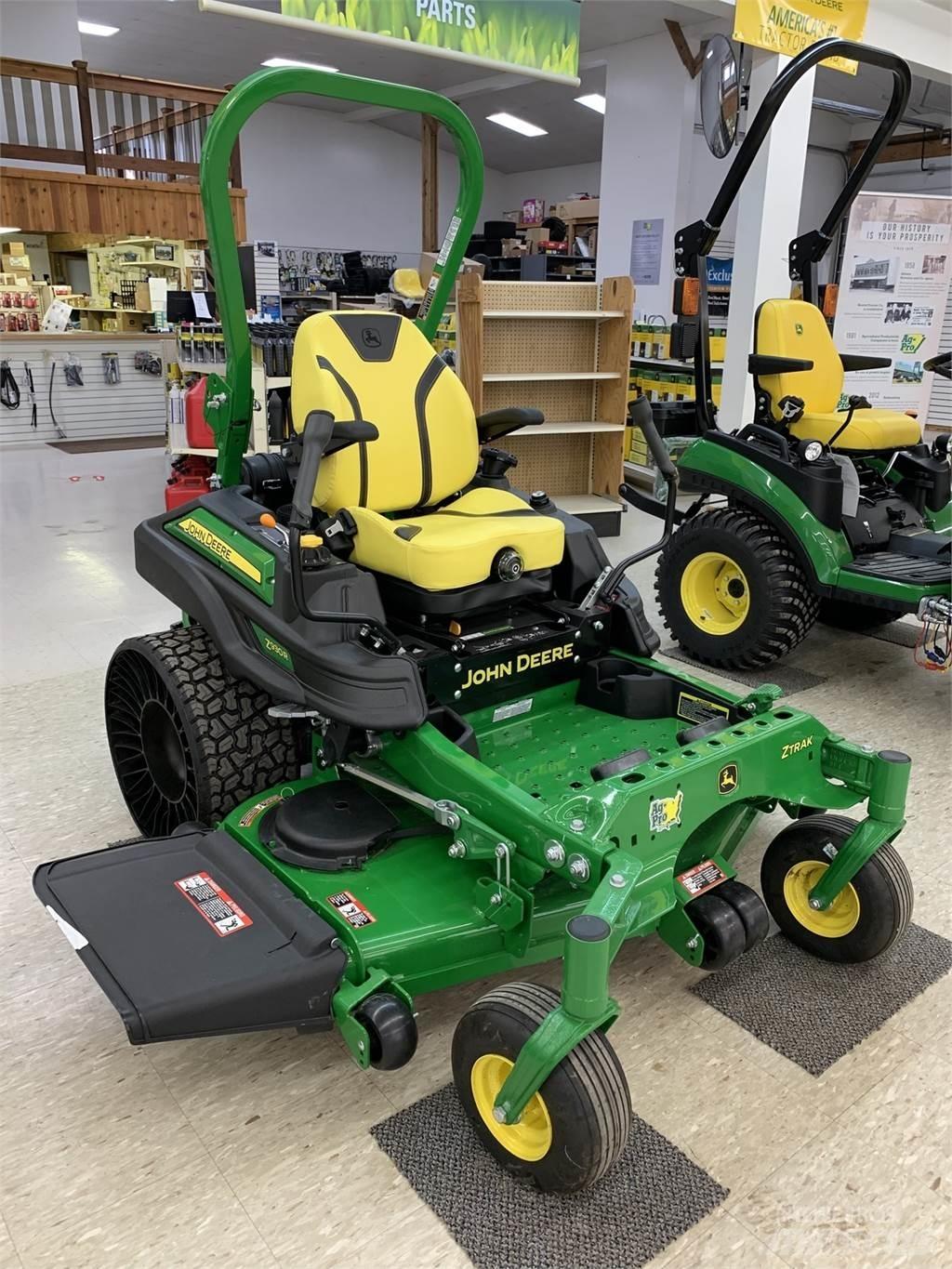 John Deere Z930R Spakstyrte gressklippere
