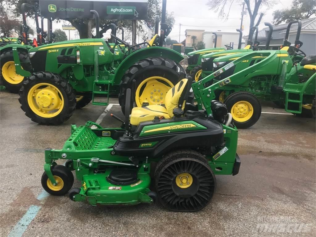 John Deere Z945M Spakstyrte gressklippere