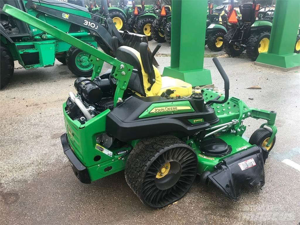 John Deere Z945M Spakstyrte gressklippere
