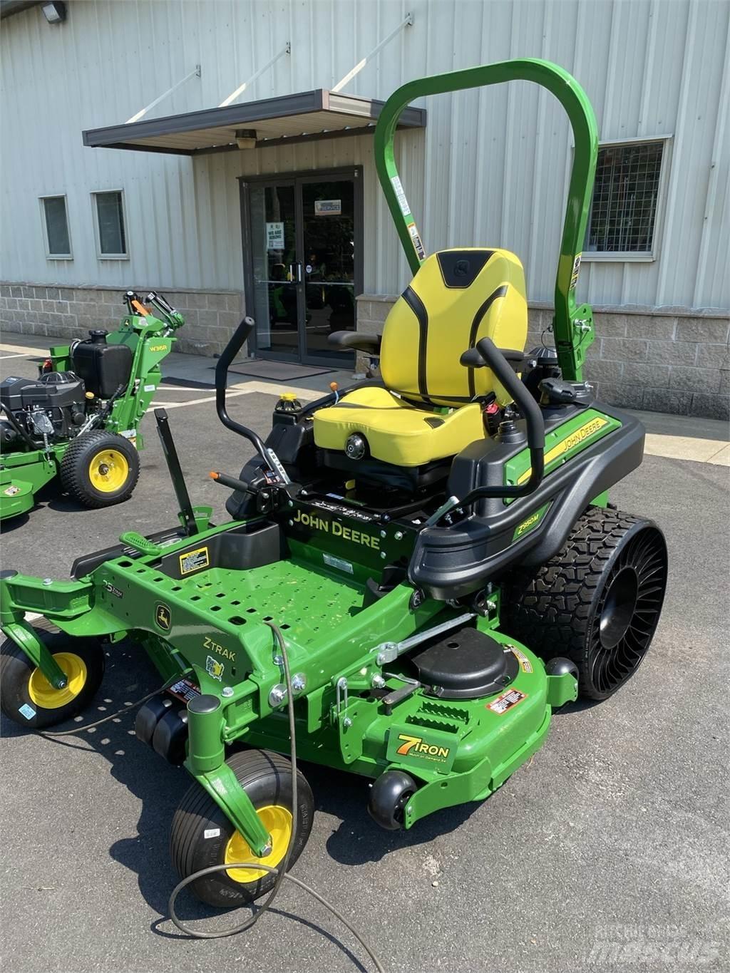 John Deere Z950M Spakstyrte gressklippere