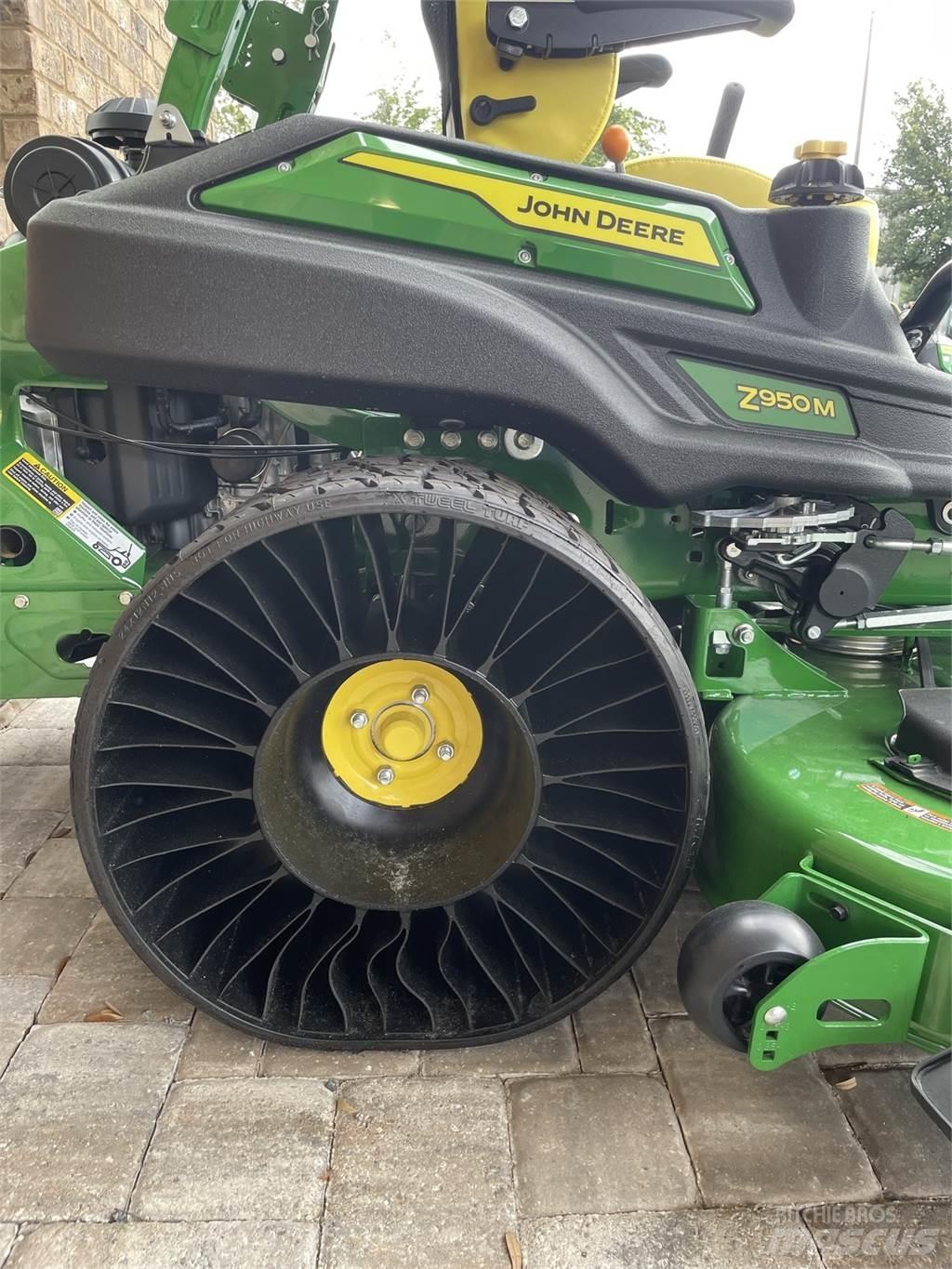 John Deere Z950M Spakstyrte gressklippere