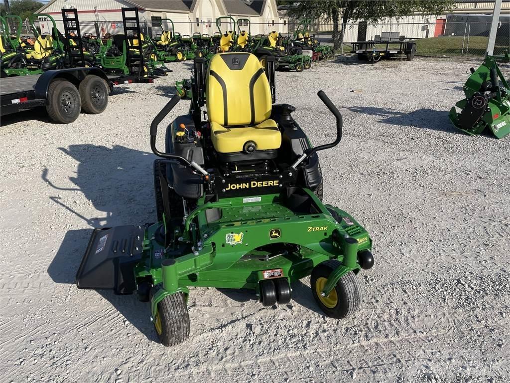John Deere Z960M Spakstyrte gressklippere