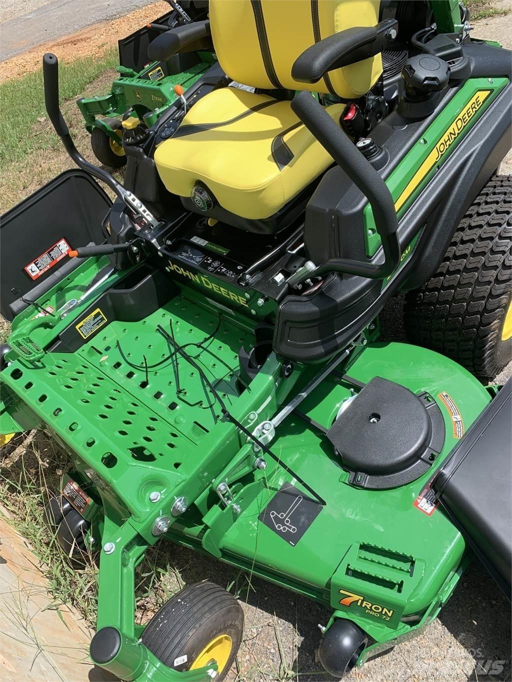 John Deere Z960M Spakstyrte gressklippere