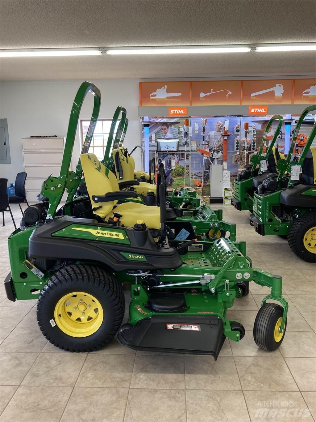 John Deere Z960M Spakstyrte gressklippere