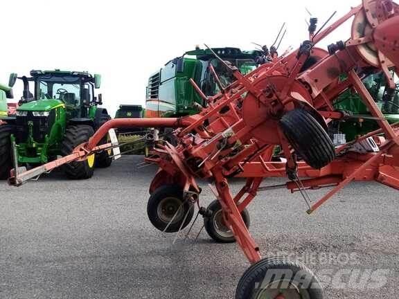 Kuhn GF 7702 Raker og høyvendere