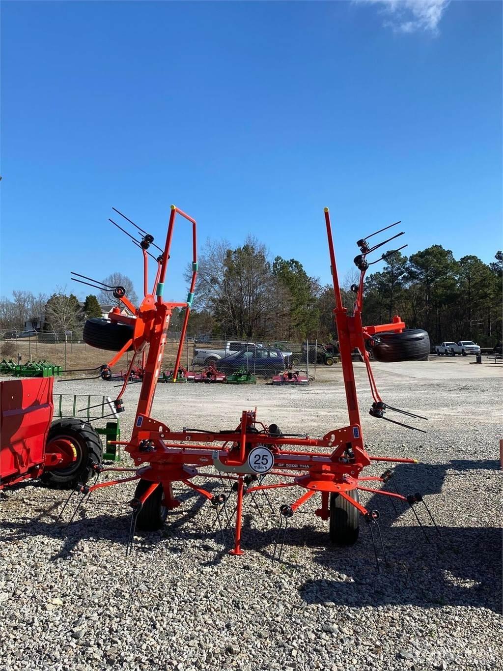 Kuhn GF5202T Raker og høyvendere