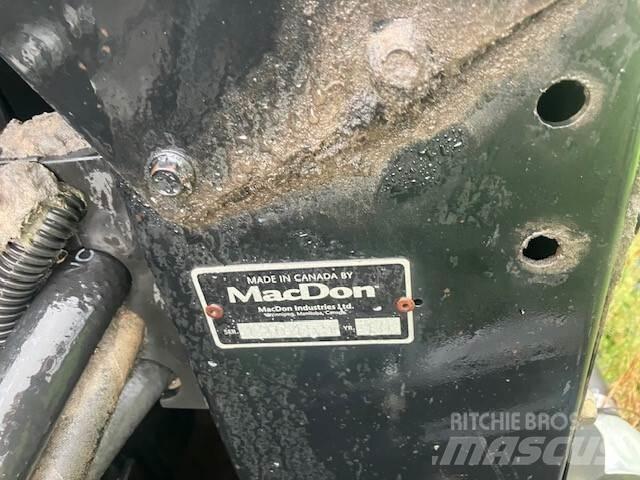 MacDon FD70 Skurtresker tilbehør