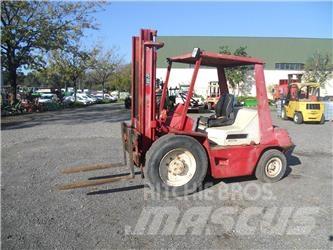 Manitou MCE25H Gaffeltrucker - Annet
