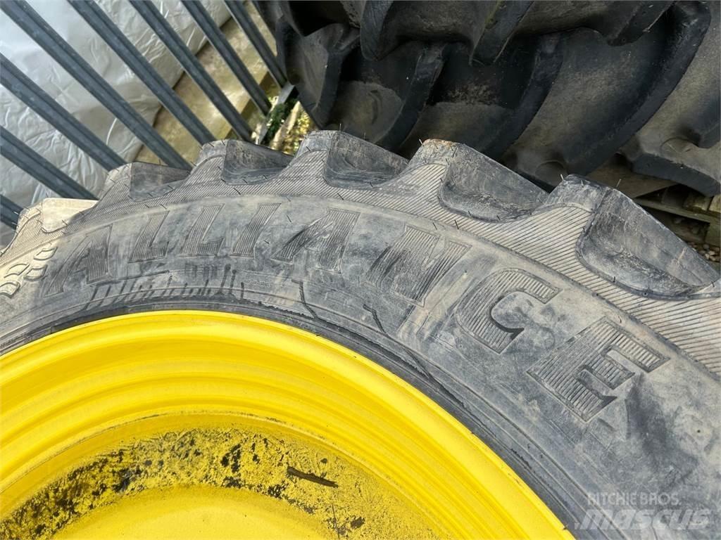  Row Crop Tyres Dekk, hjul og felger
