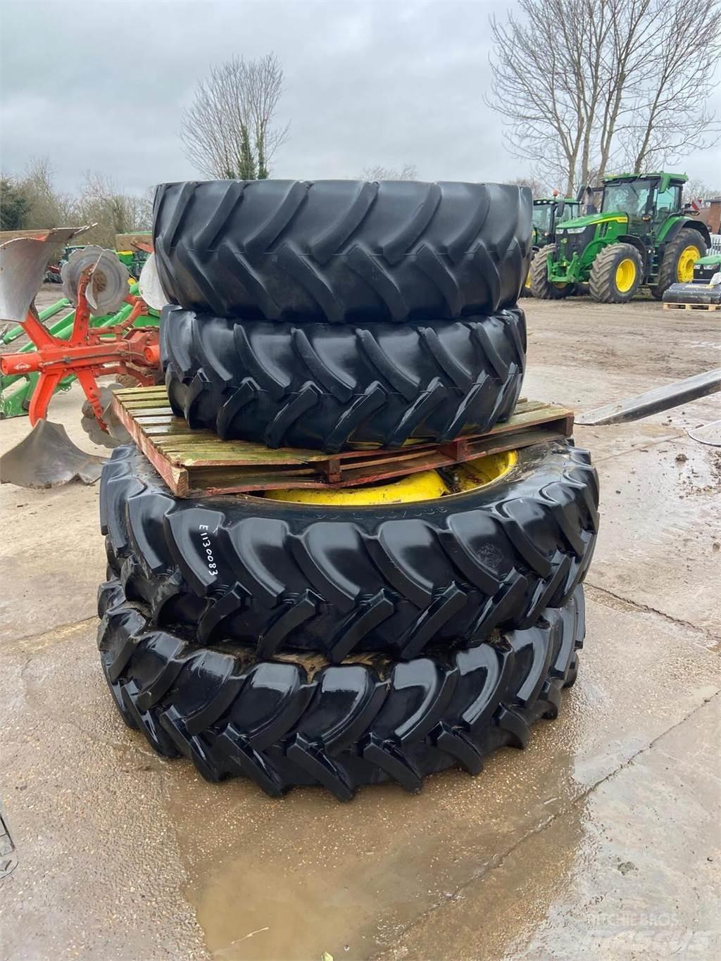  Row Crop Wheels Dekk, hjul og felger