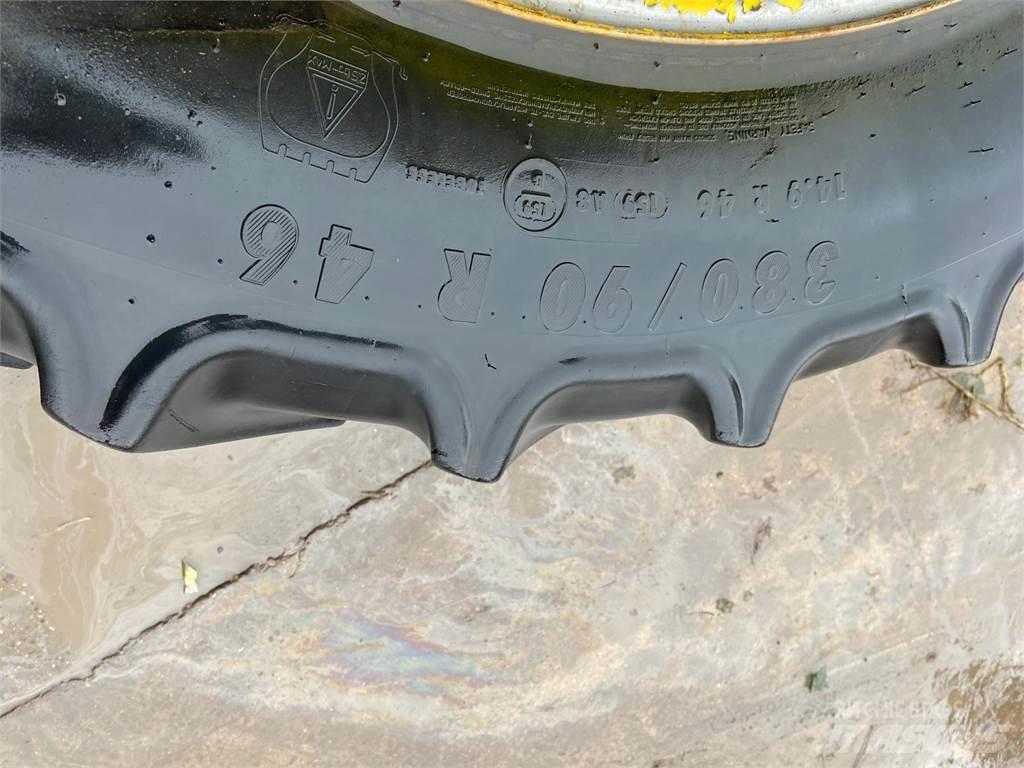  Row Crop Wheels Dekk, hjul og felger