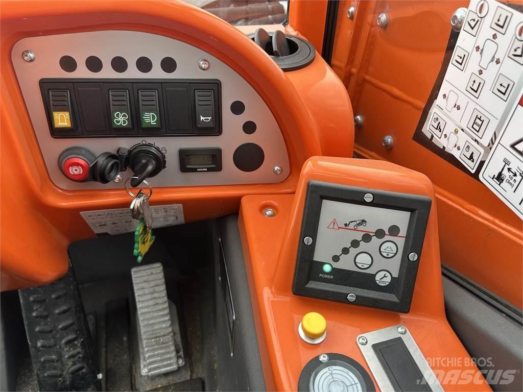 SkyTrak 3013 Teleskoplastere