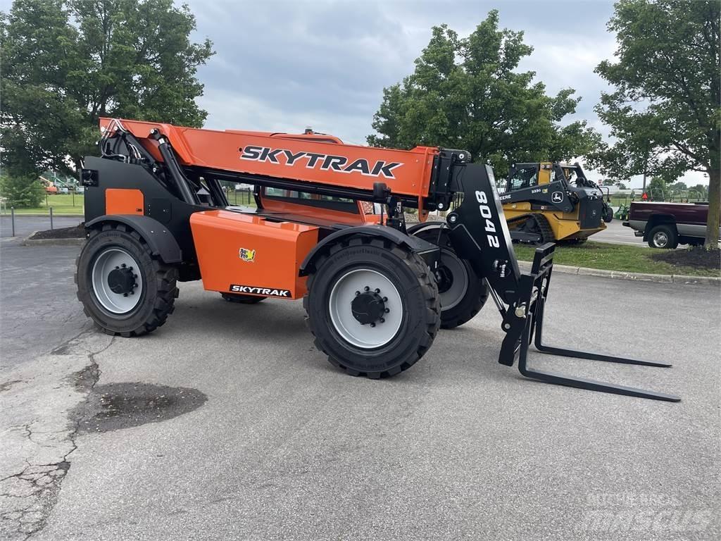 SkyTrak 8042 Teleskoplastere