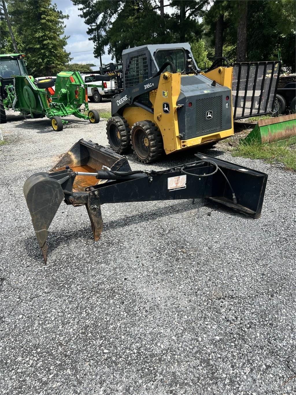 Tiger Backhoe Anlegg - Annet