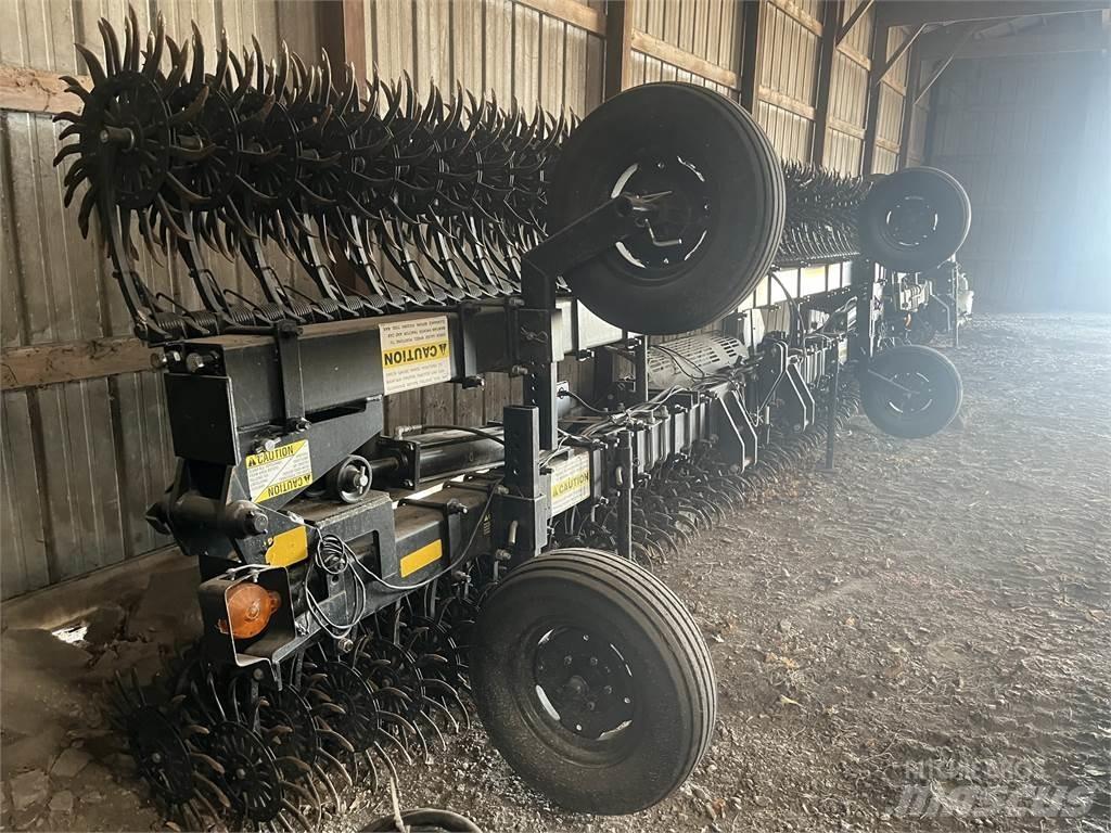 YETTER 3541 Andre Jordforbedrings maskiner og ekstrautstyr