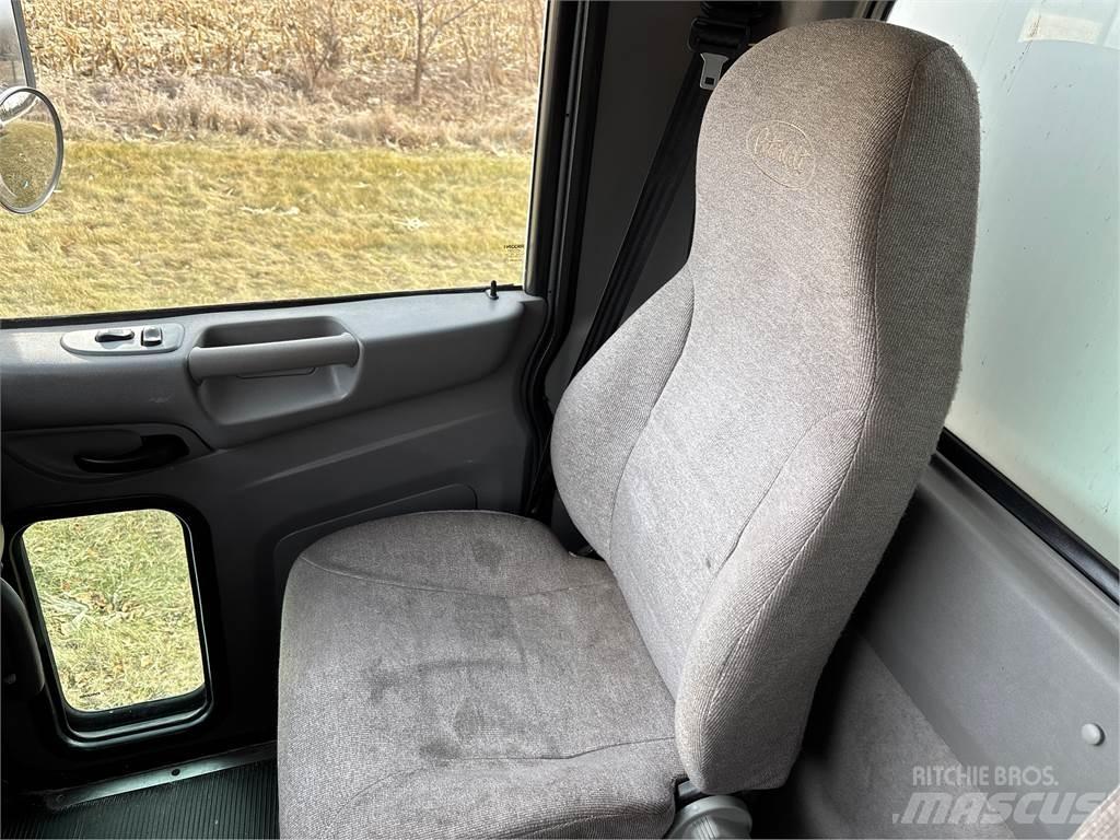 Peterbilt 337 Skapbiler