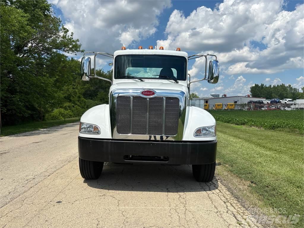 Peterbilt 337 Chassis