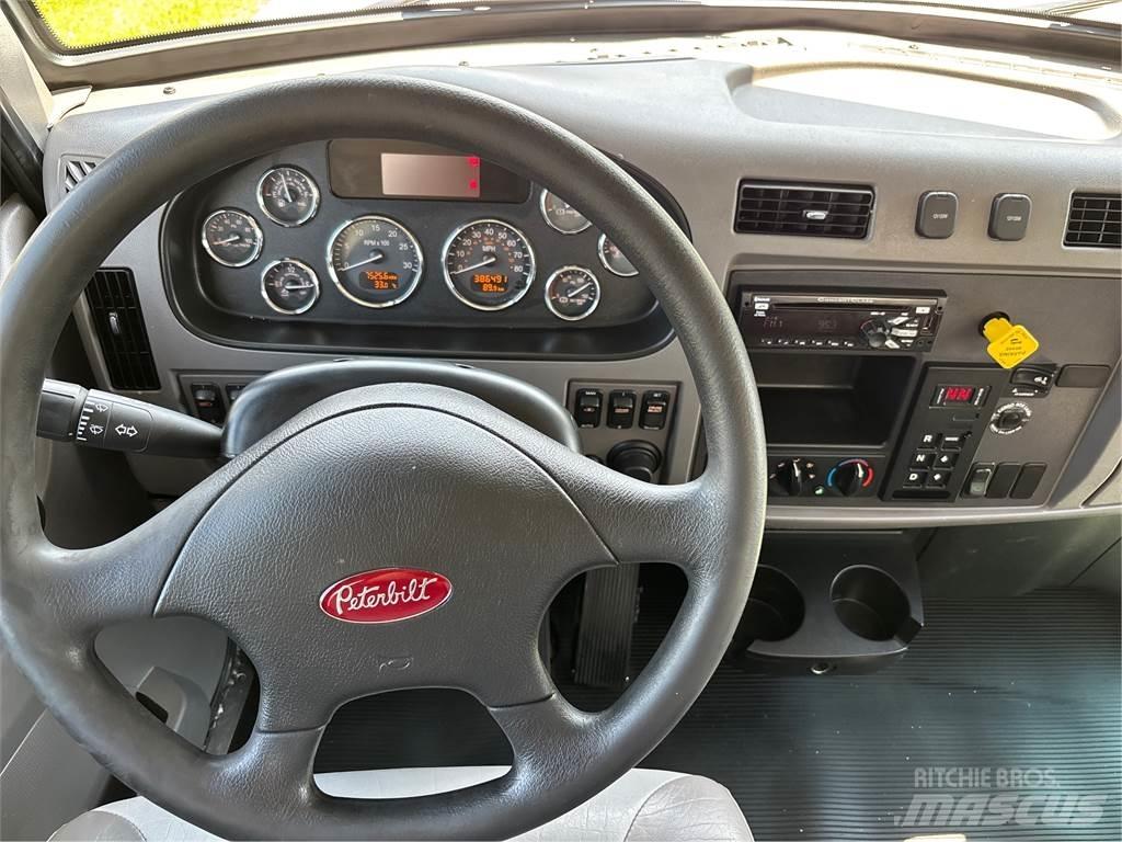 Peterbilt 337 Skapbiler
