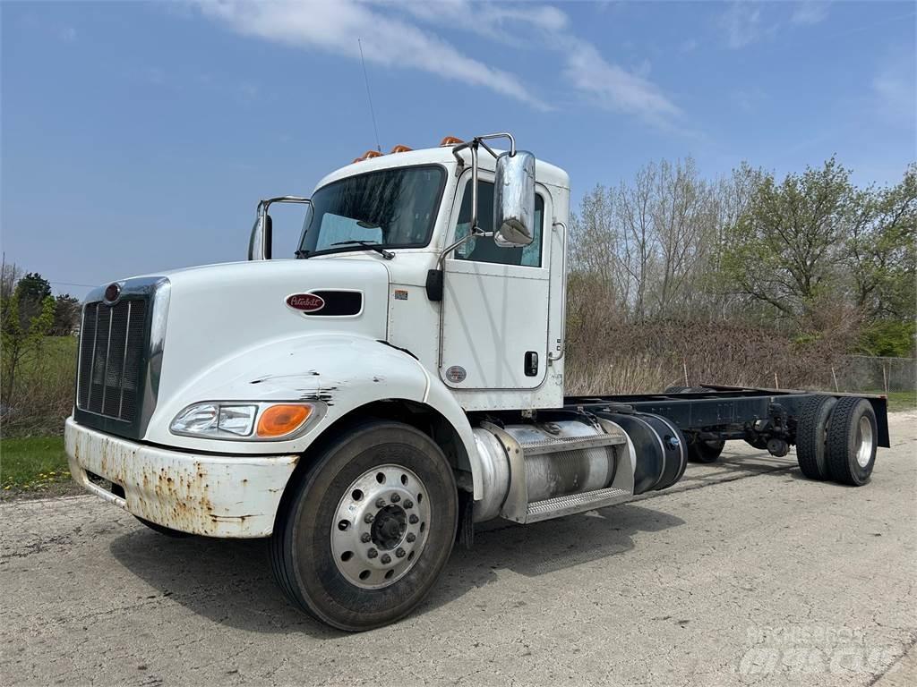 Peterbilt 337 Chassis