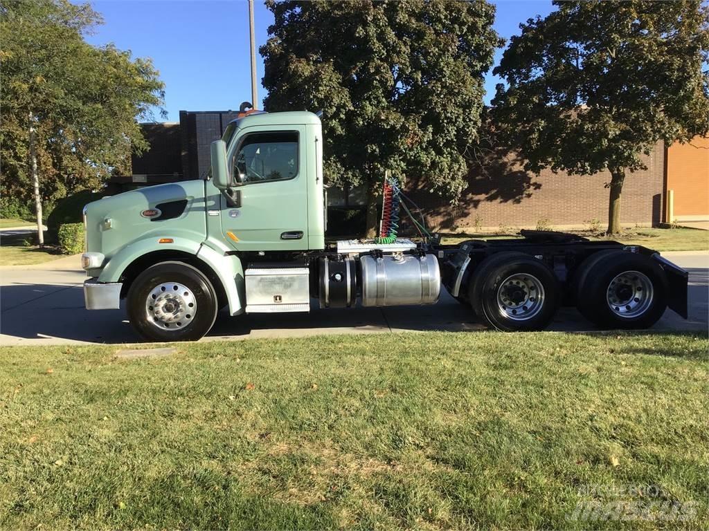 Peterbilt 567 Trekkvogner