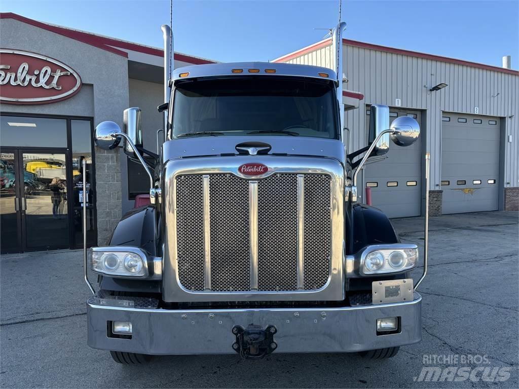 Peterbilt 567 Trekkvogner