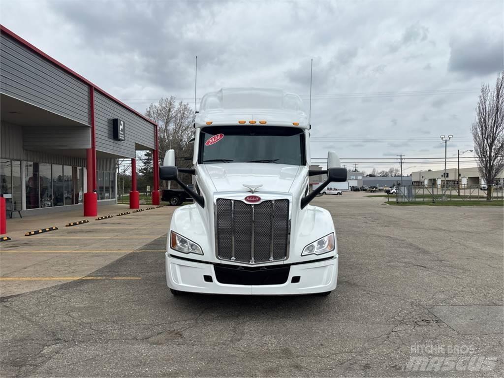 Peterbilt 579 Trekkvogner