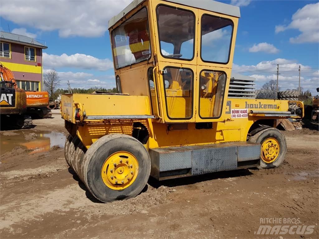 Bomag SGW-17 Gummihjulsvalser