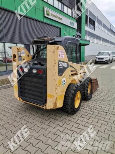 Gehl 5240 Frontlastere og graveredskap