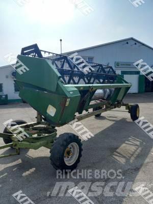 John Deere 2256 2WD Skurtreskere