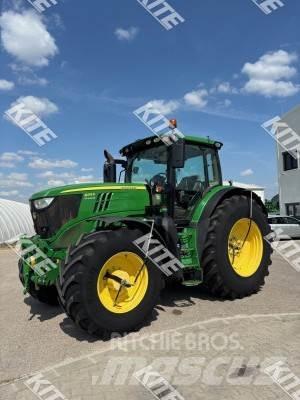 John Deere 6215R Traktorer