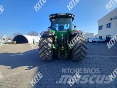 John Deere 8335R Traktorer